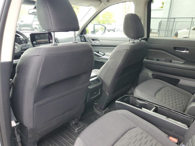 Certified 2022 Nissan Pathfinder SV w/ SV Premium Package AWD/4WD image 29
