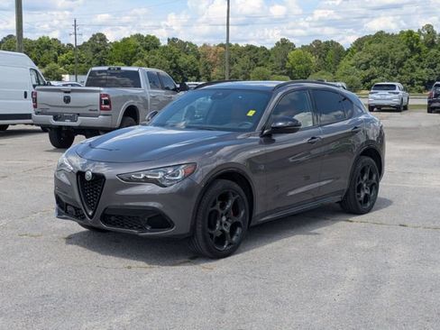 Used 2024 Alfa Romeo Stelvio Veloce AWD/4WD image 4