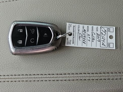 Used 2019 Cadillac XT4 Premium Luxury w/ Technology Package AWD/4WD image 36