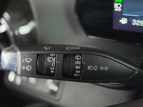 Used 2026 Chevrolet Equinox LT FWD image 12