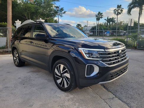 Used 2026 Volkswagen Atlas SE FWD image 3