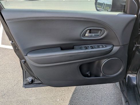 Used 2020 Honda HR-V EX-L image 11