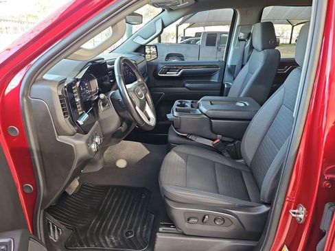 Used 2024 GMC Sierra 1500 Elevation image 9