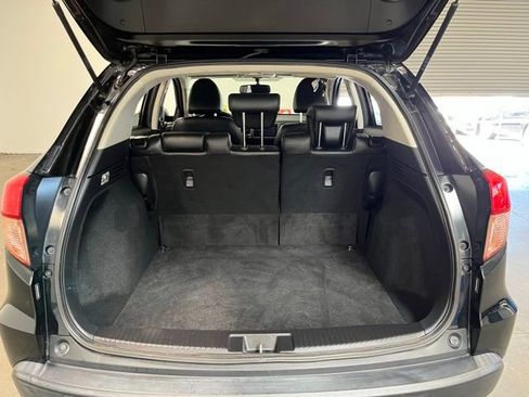 Used 2018 Honda HR-V EX-L image 16