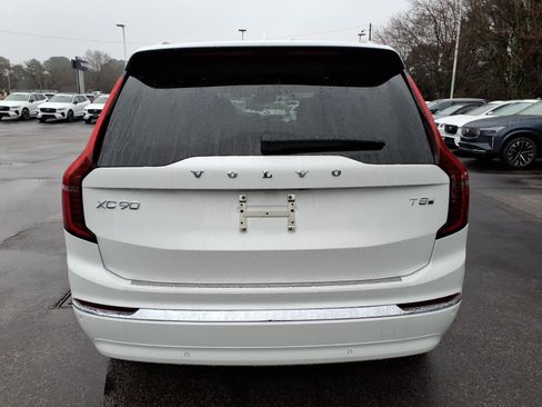 New 2026 Volvo XC90 T8 Ultra w/ Protection Package Premier AWD/4WD image 4