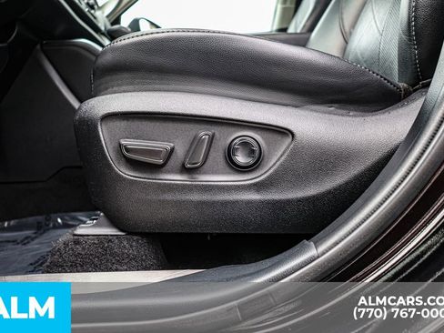 Used 2021 Toyota Highlander Platinum image 28