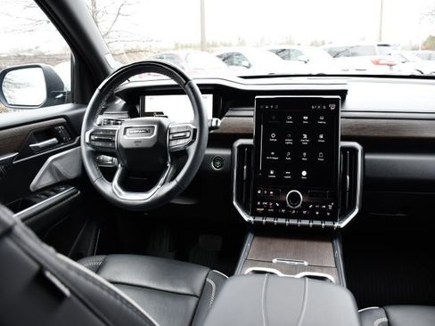 Used 2024 GMC Acadia Denali w/ Super Cruise Package image 24