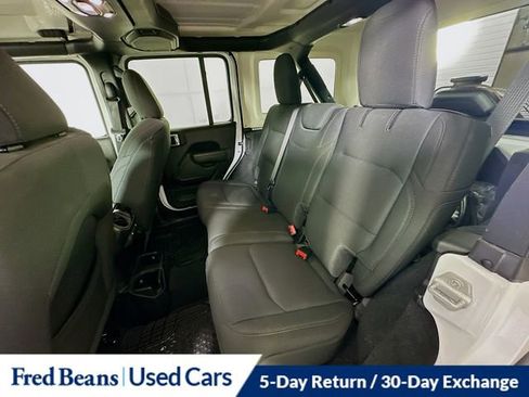 Used 2022 Jeep Wrangler Unlimited Sport image 25