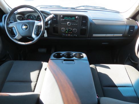 Used 2011 Chevrolet Silverado 1500 LT w/ Regional Value Package image 10