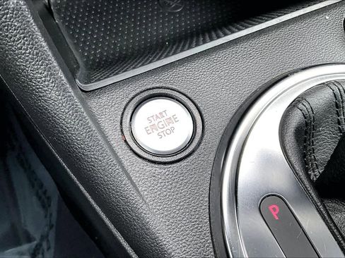 Used 2014 Volkswagen Beetle R-Line image 35