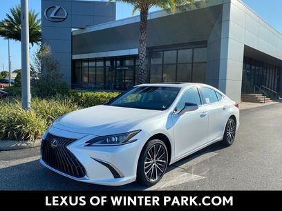 New 2025 Lexus ES 300h w/ Premium Package