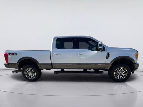 Used 2017 Ford F250 King Ranch w/ FX4 Off-Road Package AWD/4WD image 2