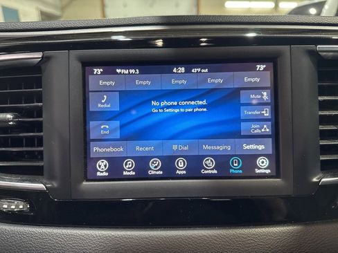 Used 2020 Chrysler Pacifica Touring-L image 24