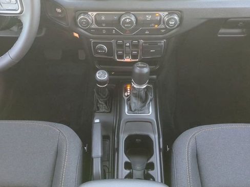 New 2026 Jeep Gladiator Sport image 20