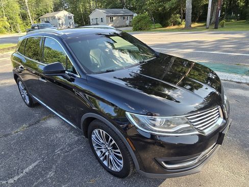 Used 2016 Lincoln MKX Reserve w/ Climate Package AWD/4WD image 16
