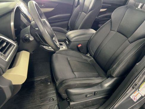 Used 2019 Subaru Ascent Premium image 5