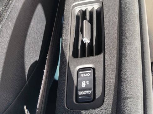 Used 2024 Honda Odyssey EX-L image 32