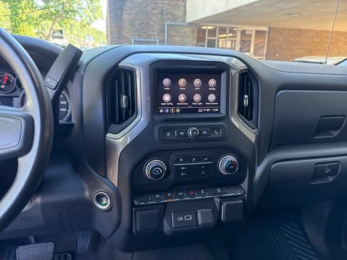 Used 2022 Chevrolet Silverado 1500 Custom Trail Boss AWD/4WD image 25