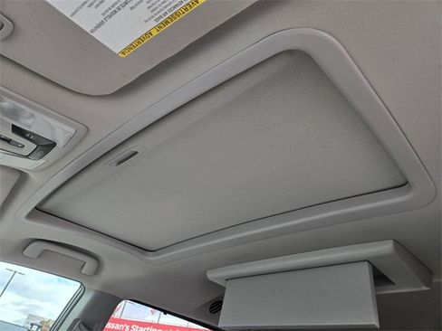 Used 2015 Toyota Sienna XLE Premium image 12