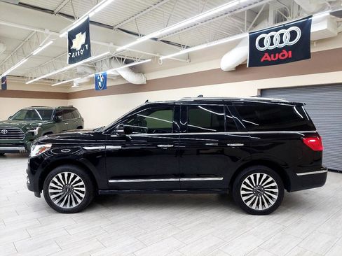 Used 2019 Lincoln Navigator Reserve w/ Cargo Package image 9