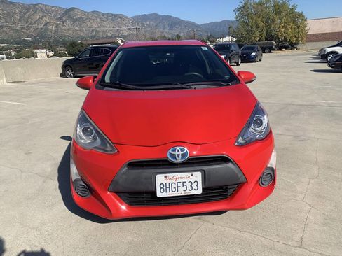 Used 2015 Toyota Prius C Three image 3