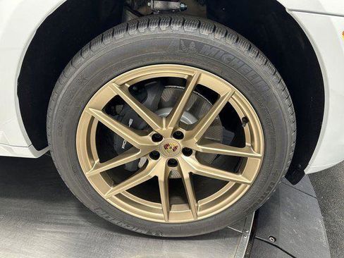 New 2025 Porsche Macan AWD/4WD image 13