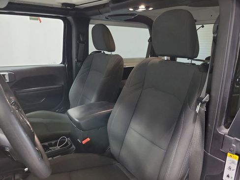 Used 2019 Jeep Wrangler Sport image 26