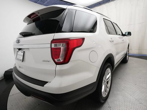 Used 2019 Ford Explorer XLT w/ Equipment Group 202A AWD/4WD image 13