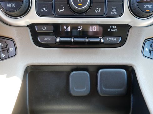 Used 2020 GMC Yukon SLT w/ Open Road Package AWD/4WD image 32