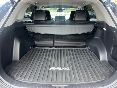 Used 2022 Toyota RAV4 XLE Premium AWD/4WD image 20