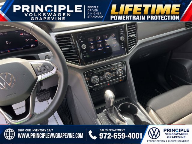 Used 2023 Volkswagen Atlas SE w/ Panoramic Sunroof Package FWD image 21