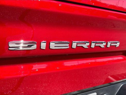 Used 2025 GMC Sierra 1500 SLT image 11