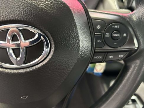 Used 2025 Toyota Corolla LE FWD image 18