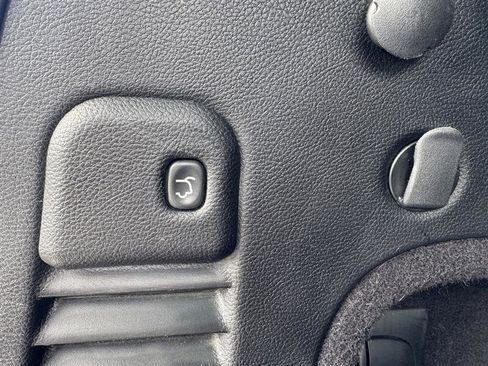 Used 2013 Jeep Grand Cherokee Overland image 21