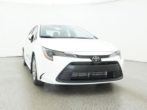New 2026 Toyota Corolla LE image 31