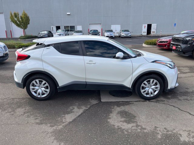 Used 2020 Toyota C-HR LE FWD image 3