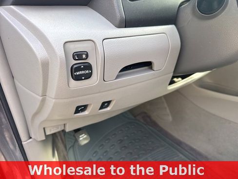 Used 2011 Toyota Camry LE image 13