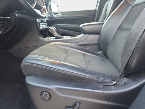 Used 2020 Jeep Grand Cherokee Altitude AWD/4WD image 26