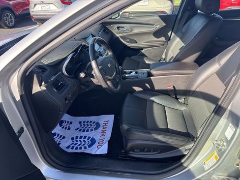 Used 2019 Chevrolet Impala LT image 37