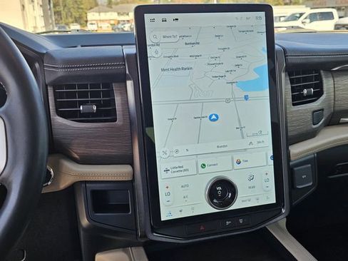 Certified 2022 Ford Expedition Limited image 9