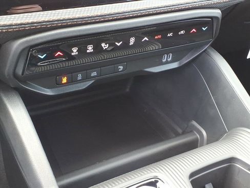 New 2026 Jeep Cherokee Limited image 25