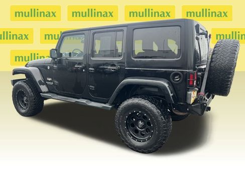 Used 2015 Jeep Wrangler Unlimited Sahara w/ Dual Top Group image 10