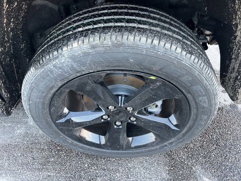 New 2025 Jeep Grand Cherokee Altitude image 5