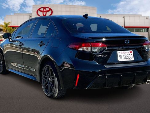 Used 2024 Toyota Corolla SE image 2