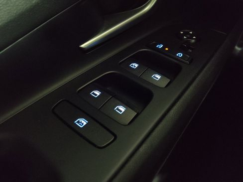 Used 2025 Hyundai Elantra SEL FWD image 27