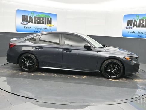 Used 2025 Honda Civic Sport image 7