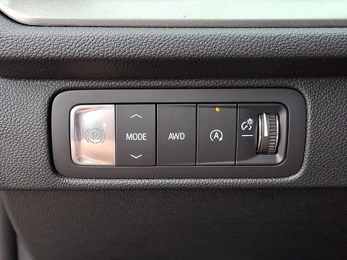 Used 2026 Chevrolet Traverse LT AWD/4WD image 31