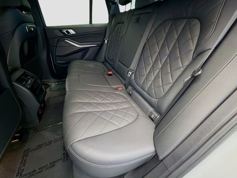 Used 2024 BMW X5 sDrive40i w/ M Sport Package RWD image 14