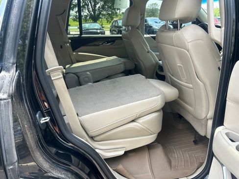 Used 2020 Cadillac Escalade Luxury AWD/4WD image 26