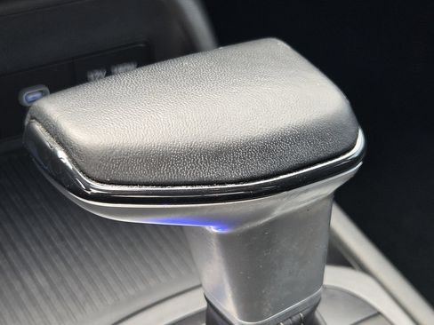Used 2025 Hyundai Kona SEL AWD/4WD image 20
